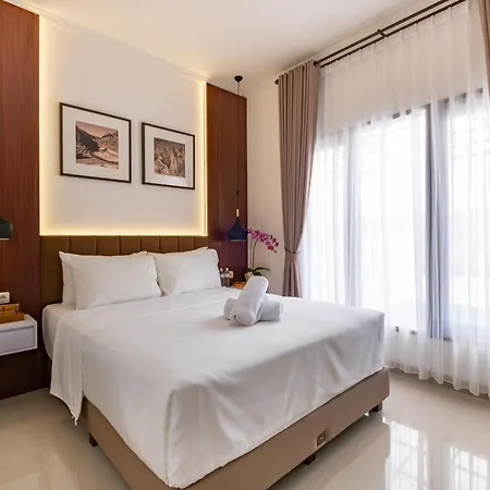 Taman Seminyak Suites